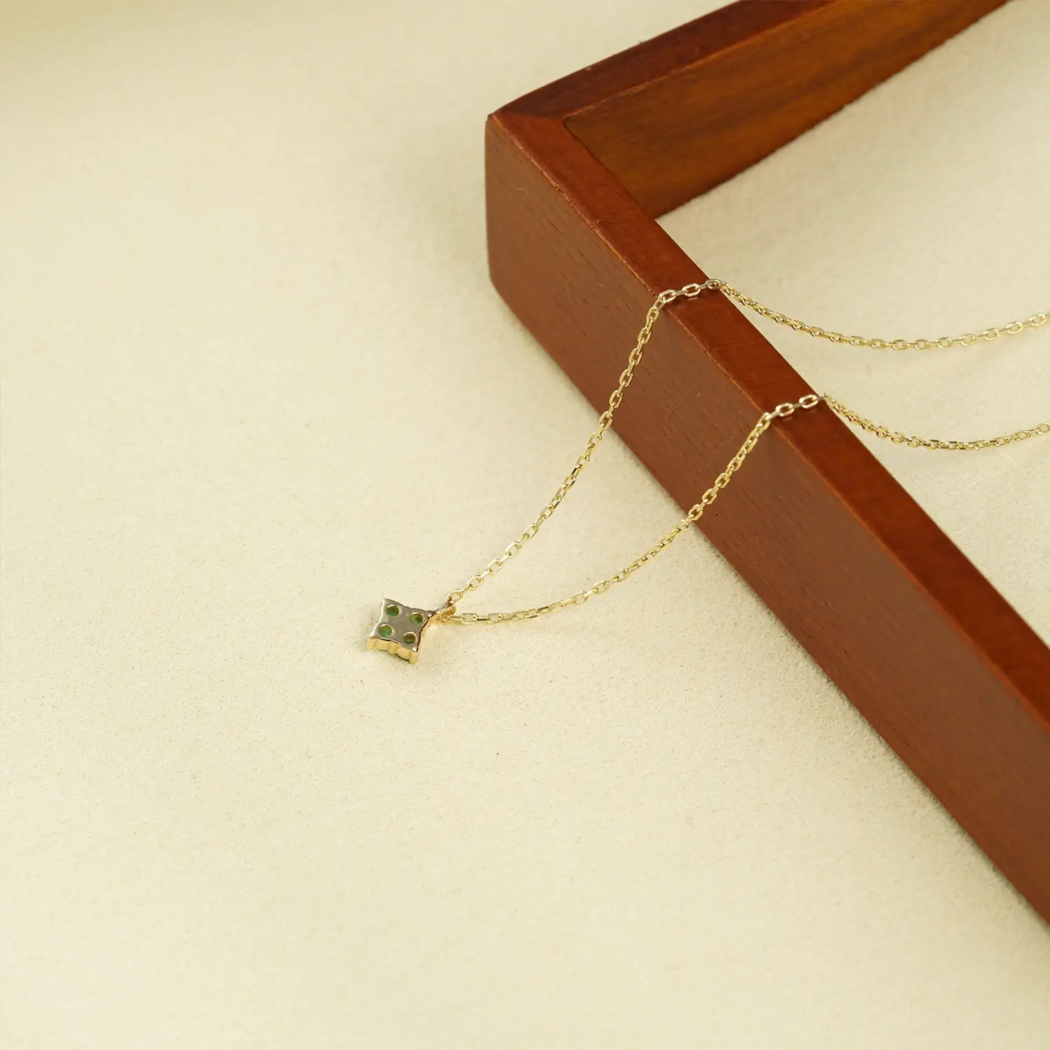 Emerald Clover Necklace 14k 7