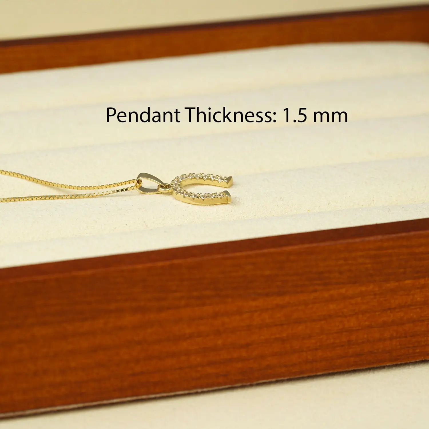 Horseshoe Necklace 11x10mm 10K Gold 7
