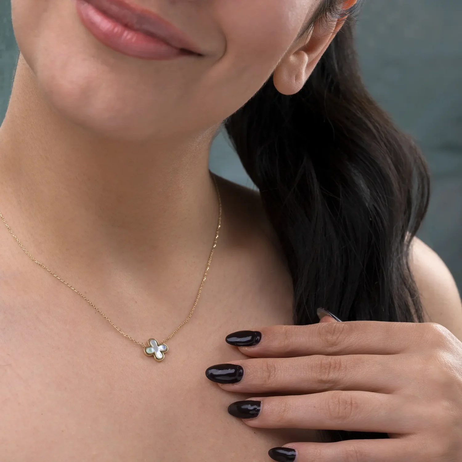 Pearl Clover Necklace 12x12mm 10K Gold - Image 2
