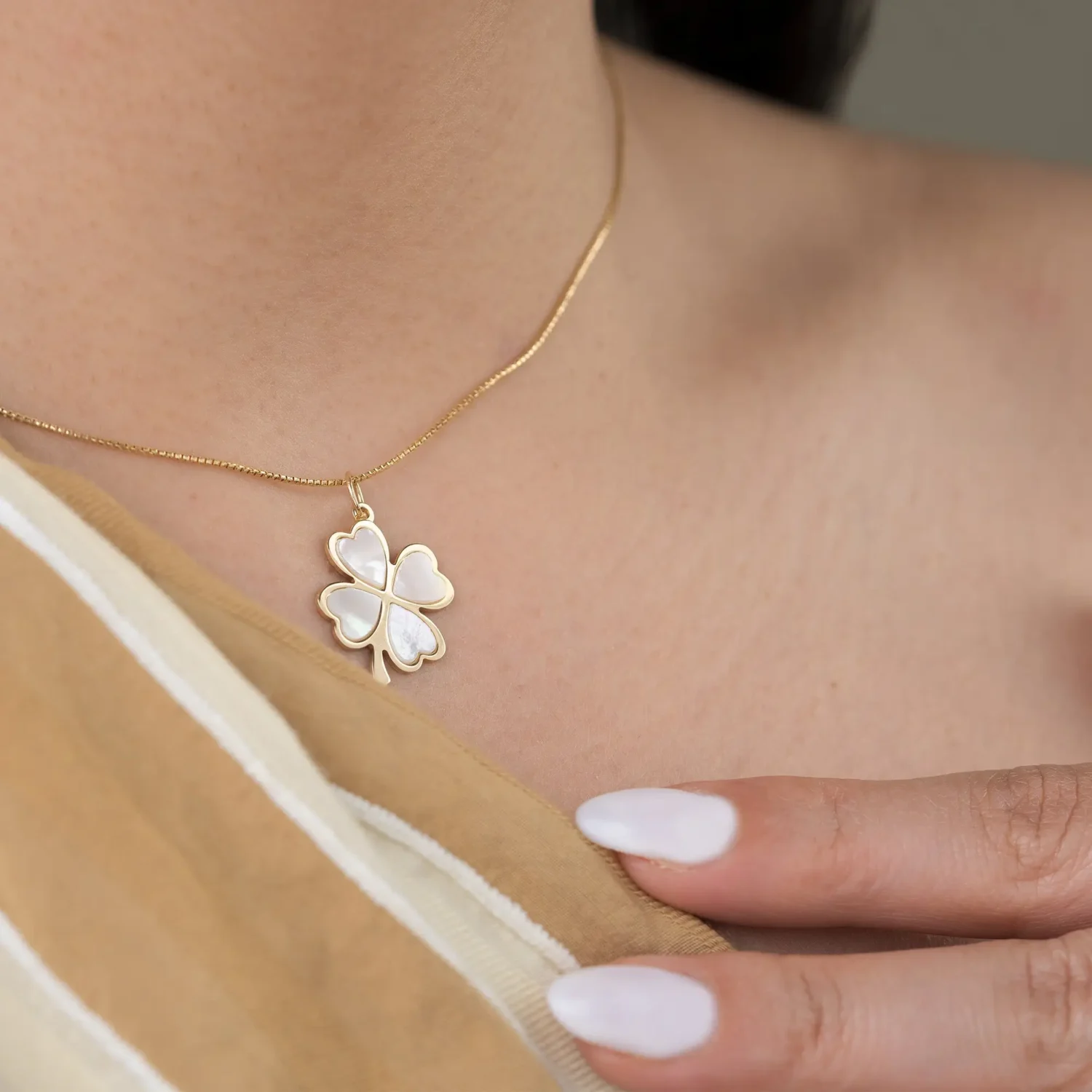 Pearl Clover Necklace 20x17mm 10K Gold - Image 6