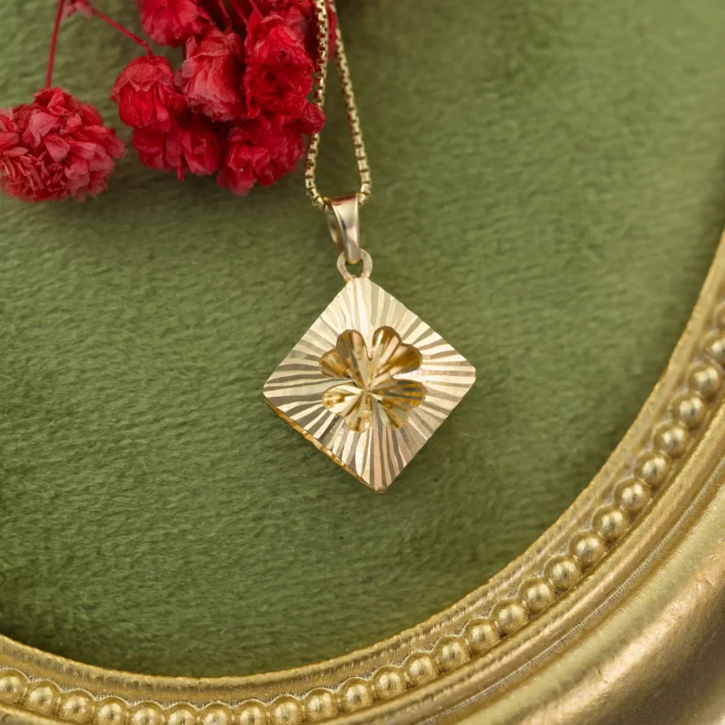 Sunbeam Clover Necklace 15mm 10K Gold 24N