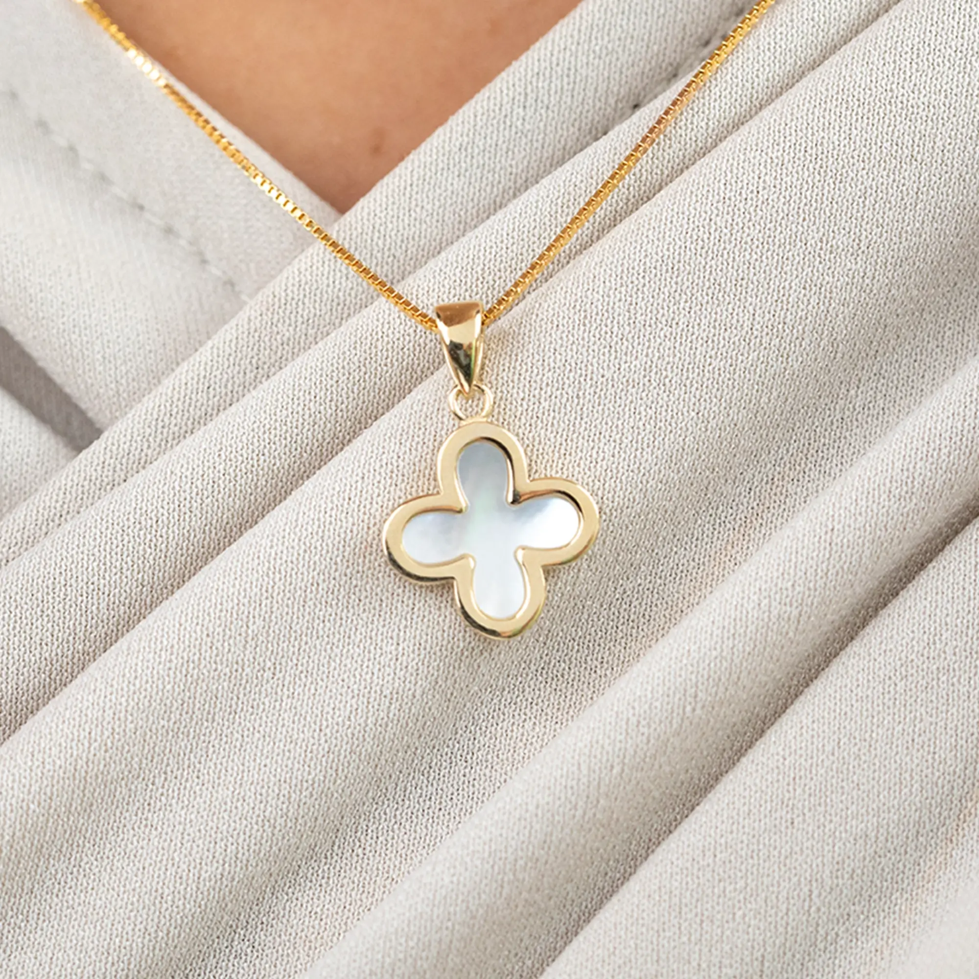 Pearl Clover Necklace 13x13mm 10K Gold 11