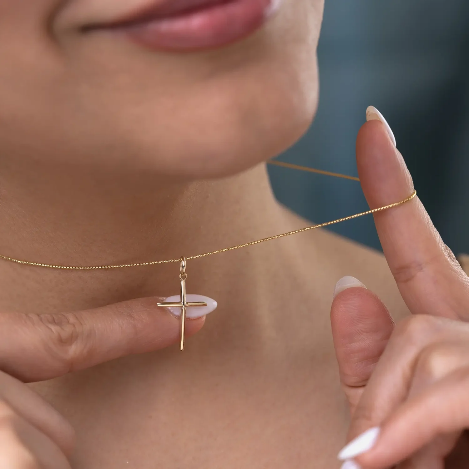 Cross Necklace 21mm 10K Gold - Image 4