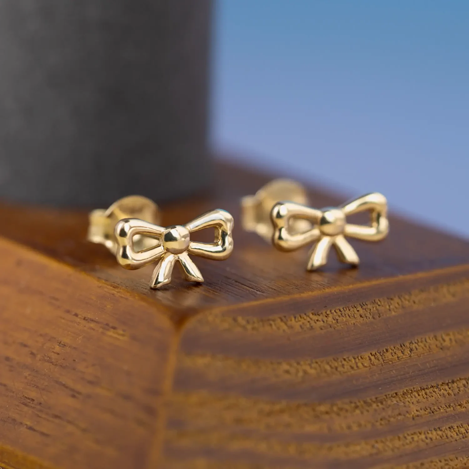 Bow Tie Stud Earrings 10mm 10K Gold